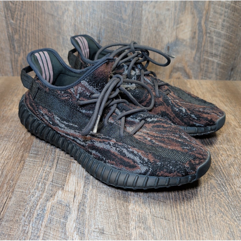 Adidas Yeezy Boost 350 V2 MX Rock Mens Size 10.5 Black Brown Sneakers GW3774